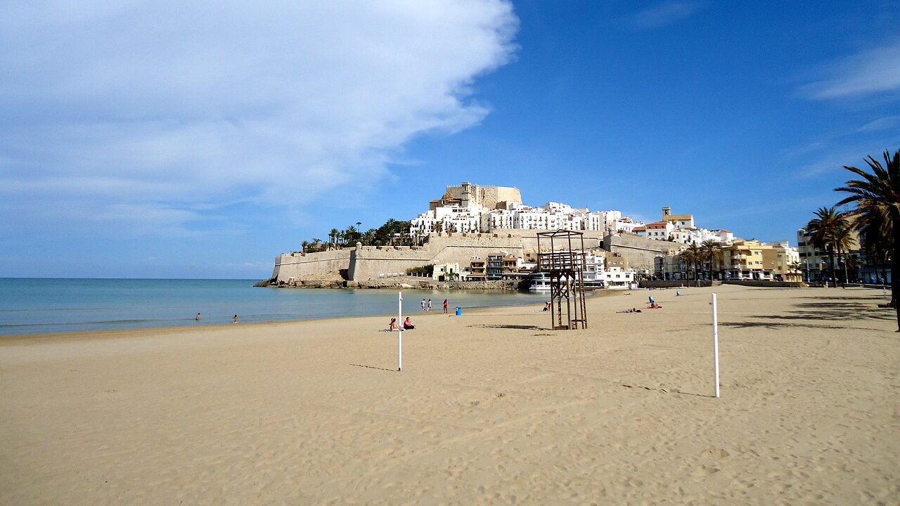 Castillo de Peñíscola visto desde la playa